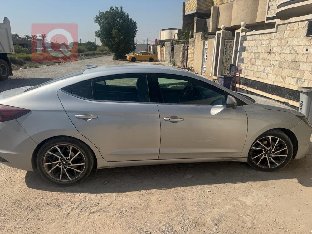 هیوندای ئەلەنترا